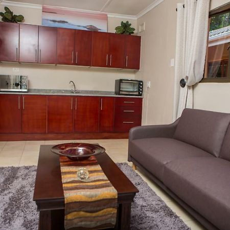 דורבן Dyna Guest House מראה חיצוני תמונה