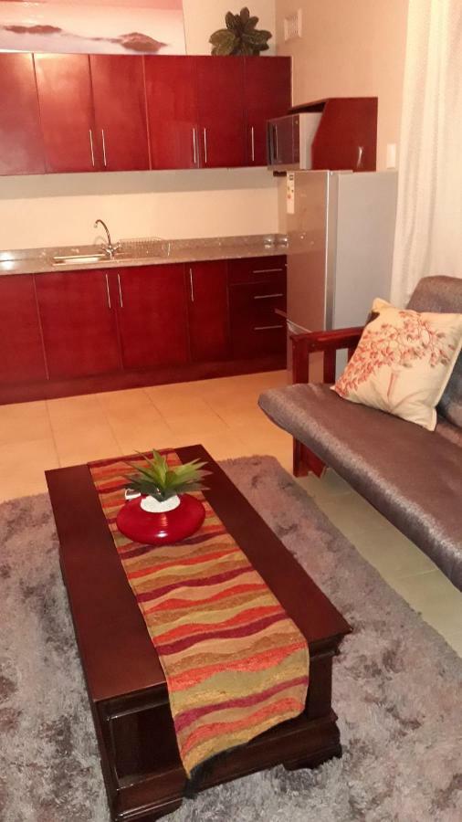 דורבן Dyna Guest House מראה חיצוני תמונה